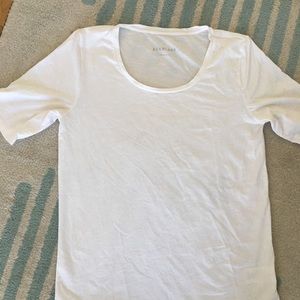 Everlane tee shirt